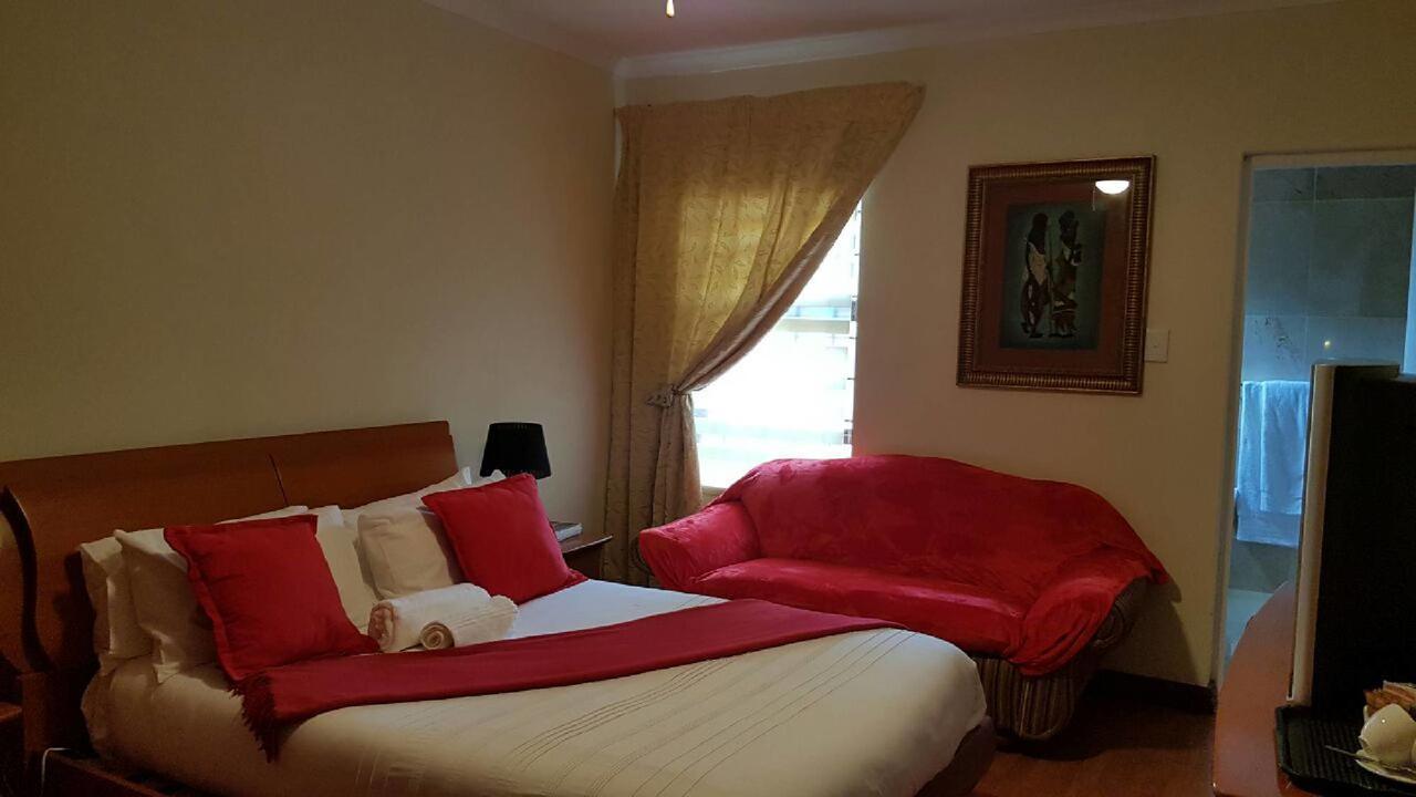 Lily White Guest House Centurion Exterior photo